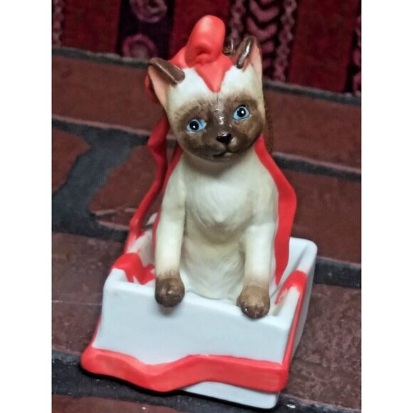Bow Brummel by Irene Spencer Siamese Cat Ornament Christmas - Made by Roman 1989 - Picture 7 of 7